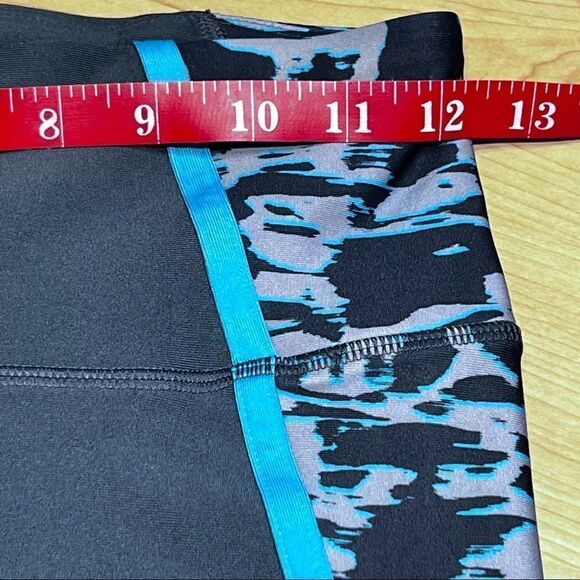 Under Armour
Pre-Owned Under Armour Women's Size SM Active Pants - Picture 3 of 9